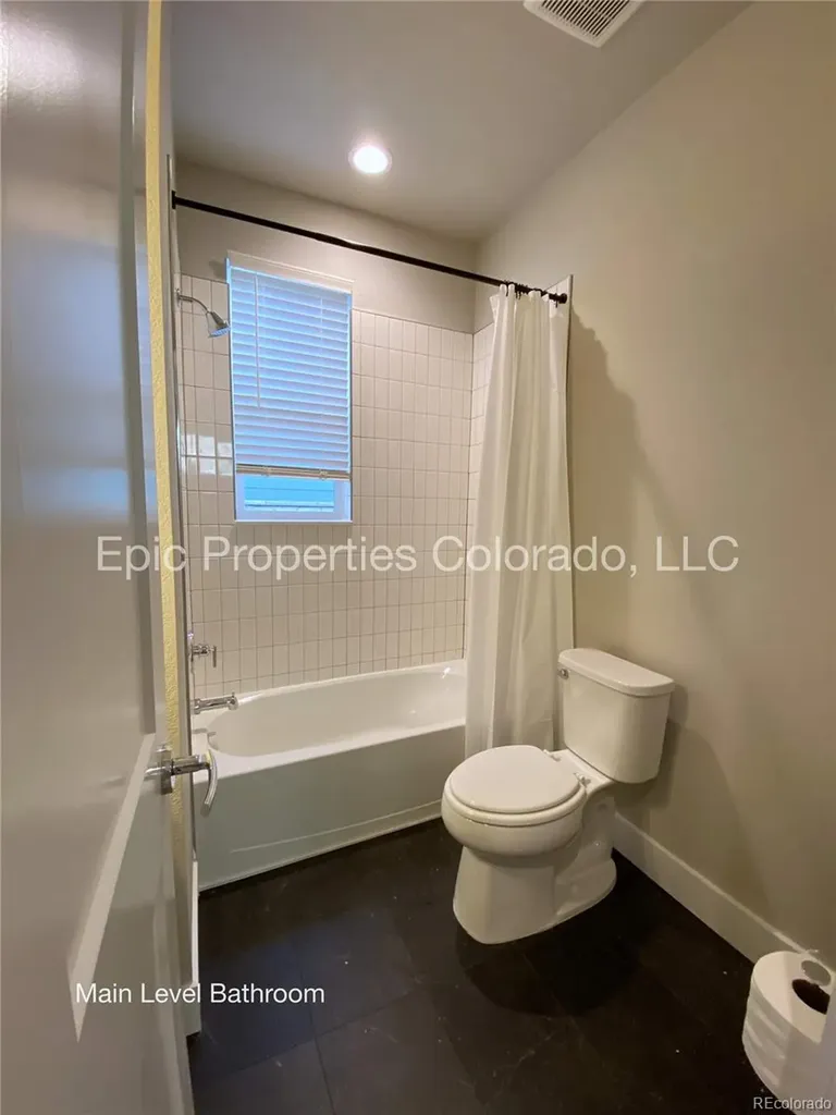 6012 N Netherland Court Aurora CO 80019