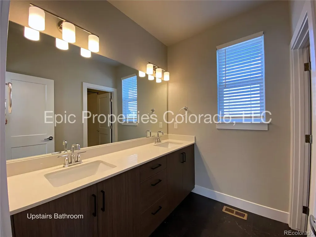 6012 N Netherland Court Aurora CO 80019