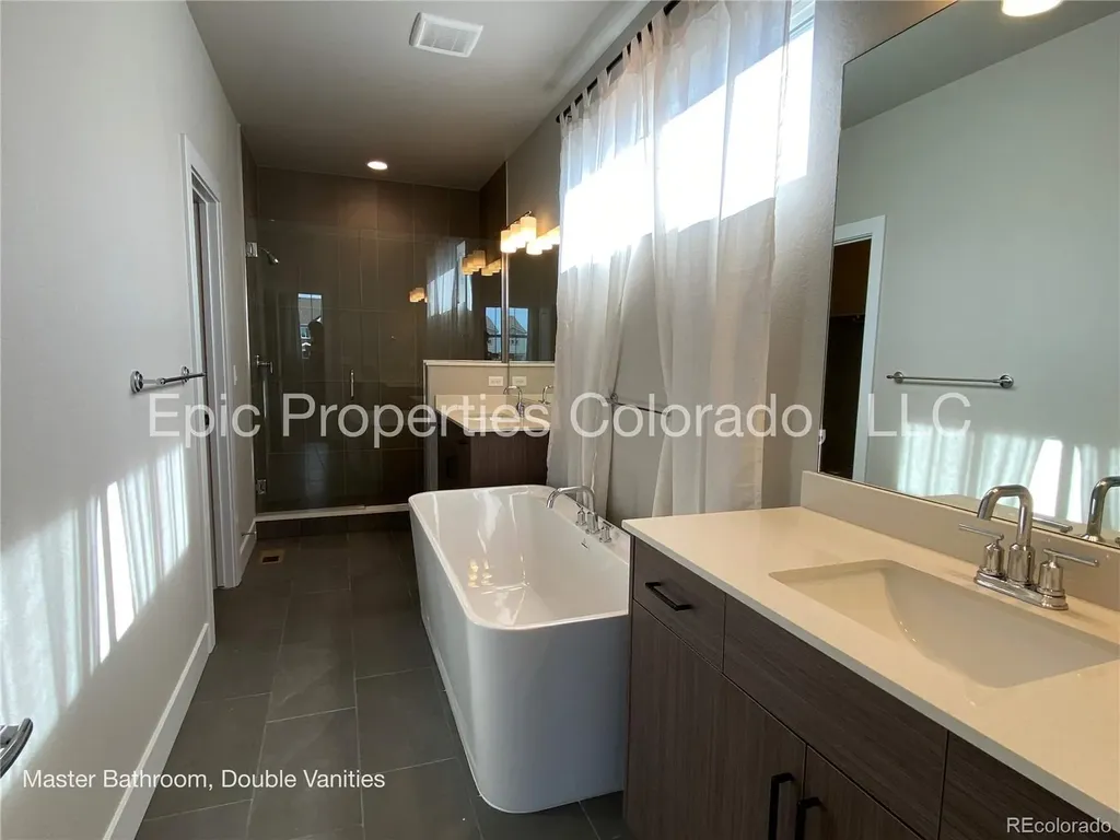 6012 N Netherland Court Aurora CO 80019