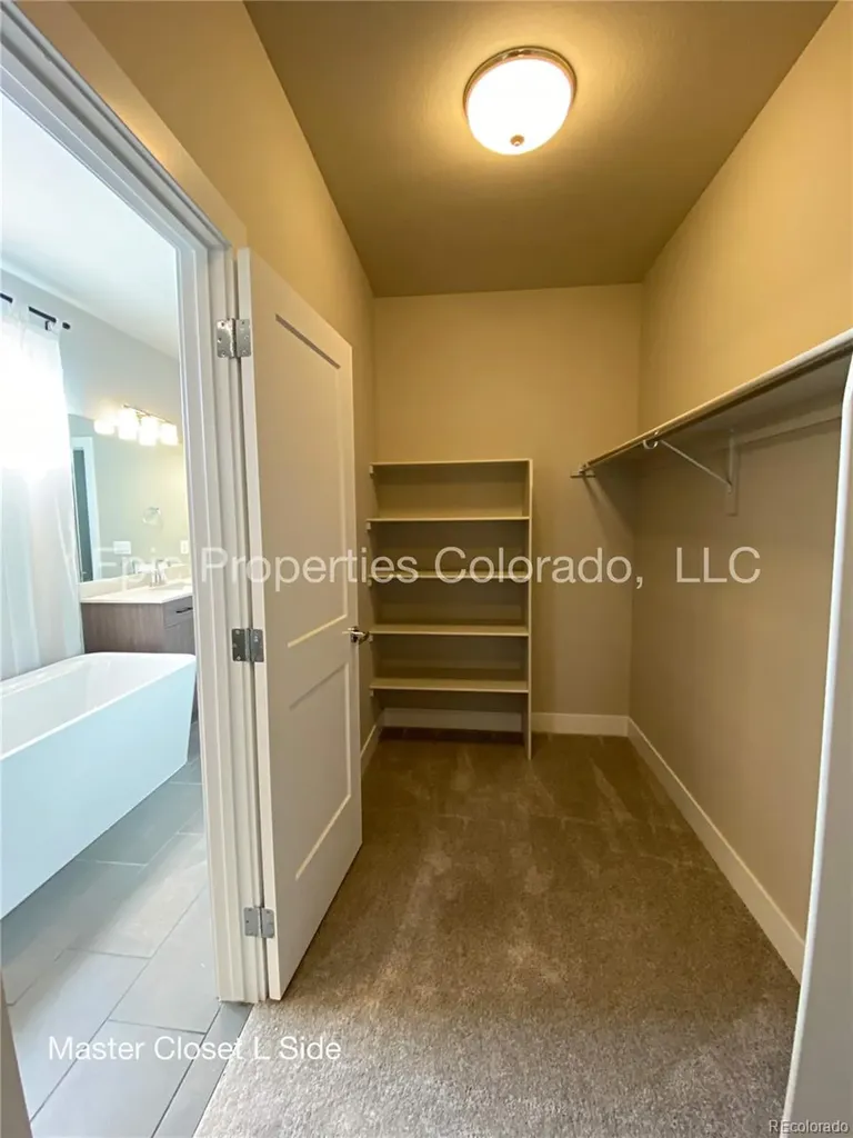 6012 N Netherland Court Aurora CO 80019