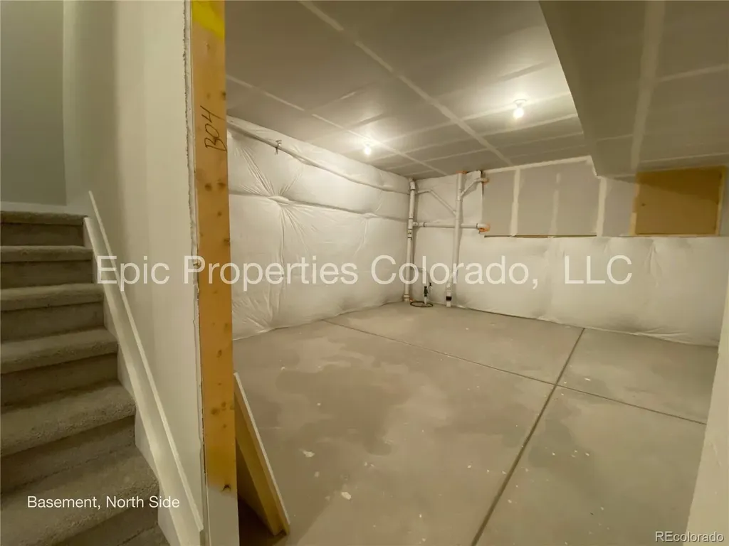 6012 N Netherland Court Aurora CO 80019