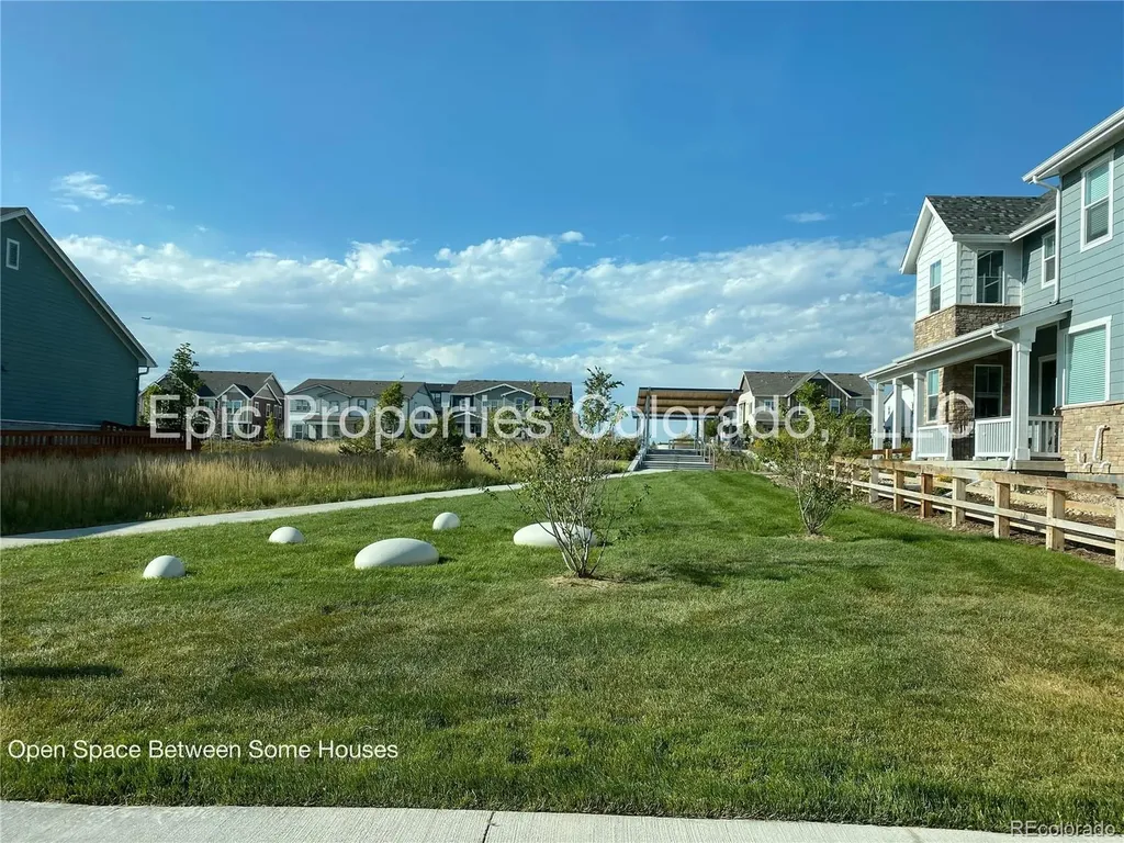 6012 N Netherland Court Aurora CO 80019