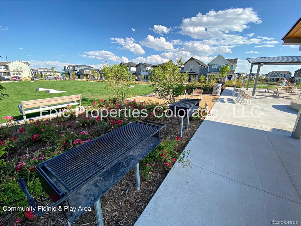 6012 N Netherland Court Aurora CO 80019