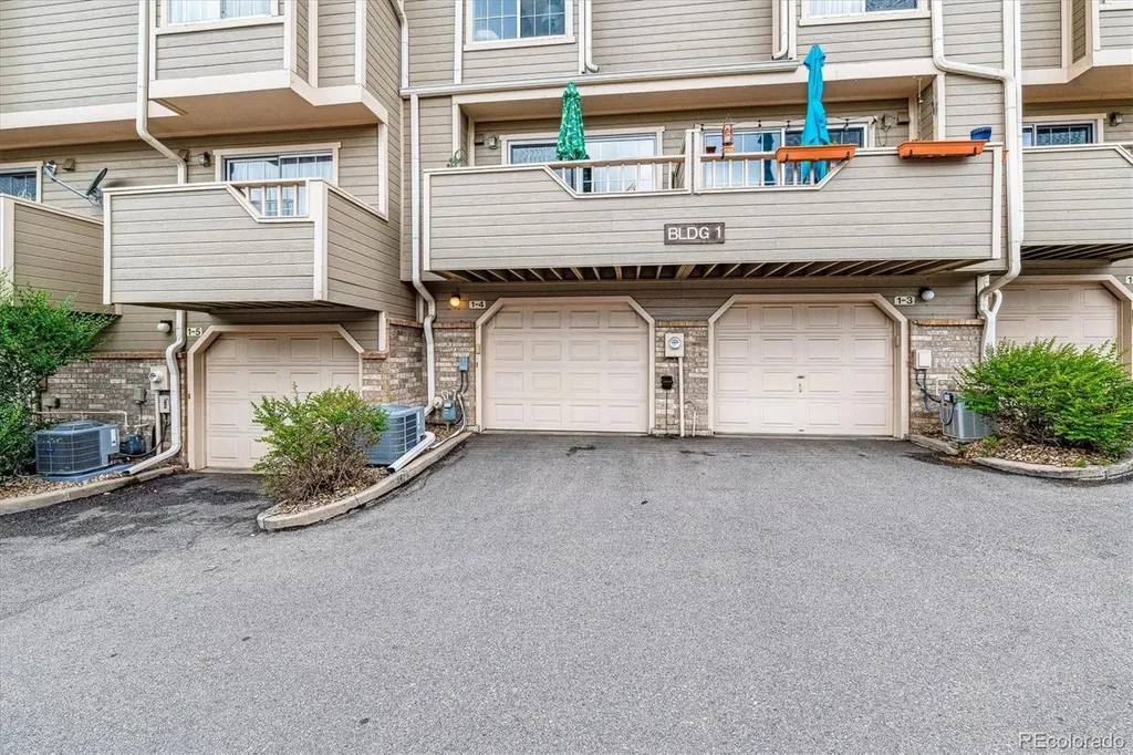 1818 S Quebec Way Denver CO 80231