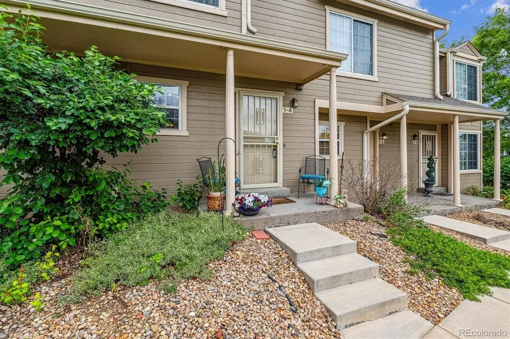 1818 S Quebec Way Denver CO 80231