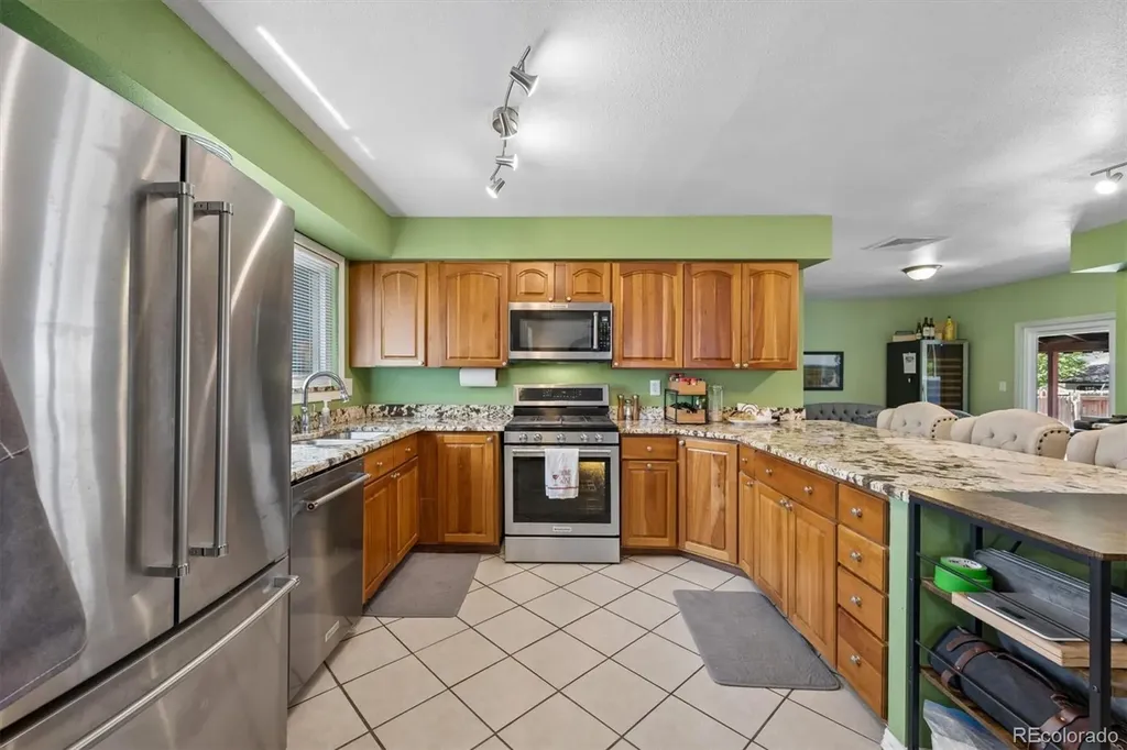 4493 N Auckland Court Denver CO 80239