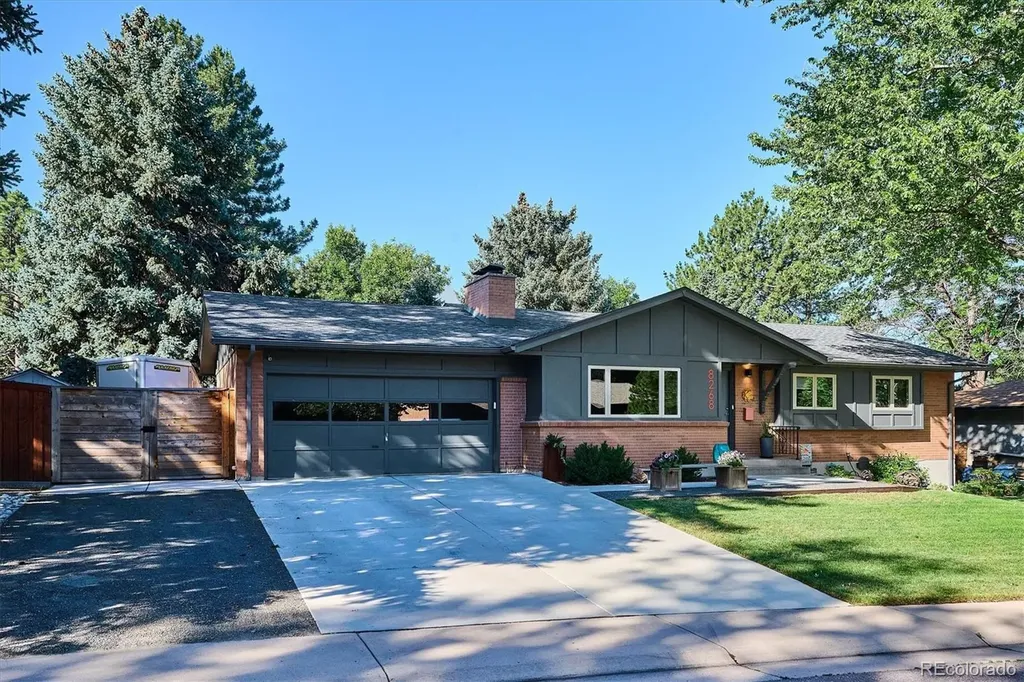 8268 E Lehigh Drive Denver CO 80237