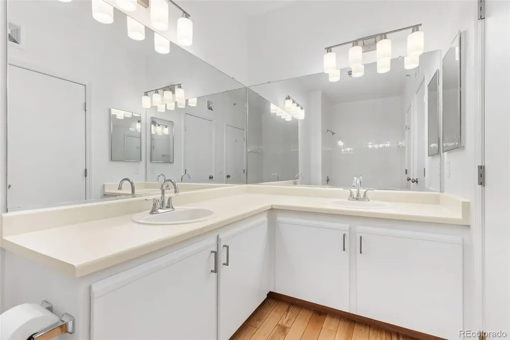 18930 E Warren Circle Aurora CO 80013