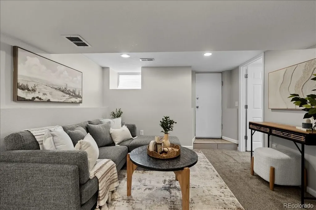 3559 N Jackson Street Denver CO 80205