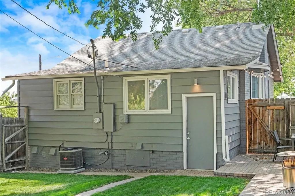 3559 N Jackson Street Denver CO 80205