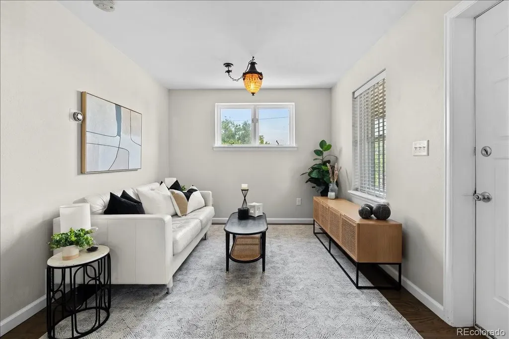 3559 N Jackson Street Denver CO 80205