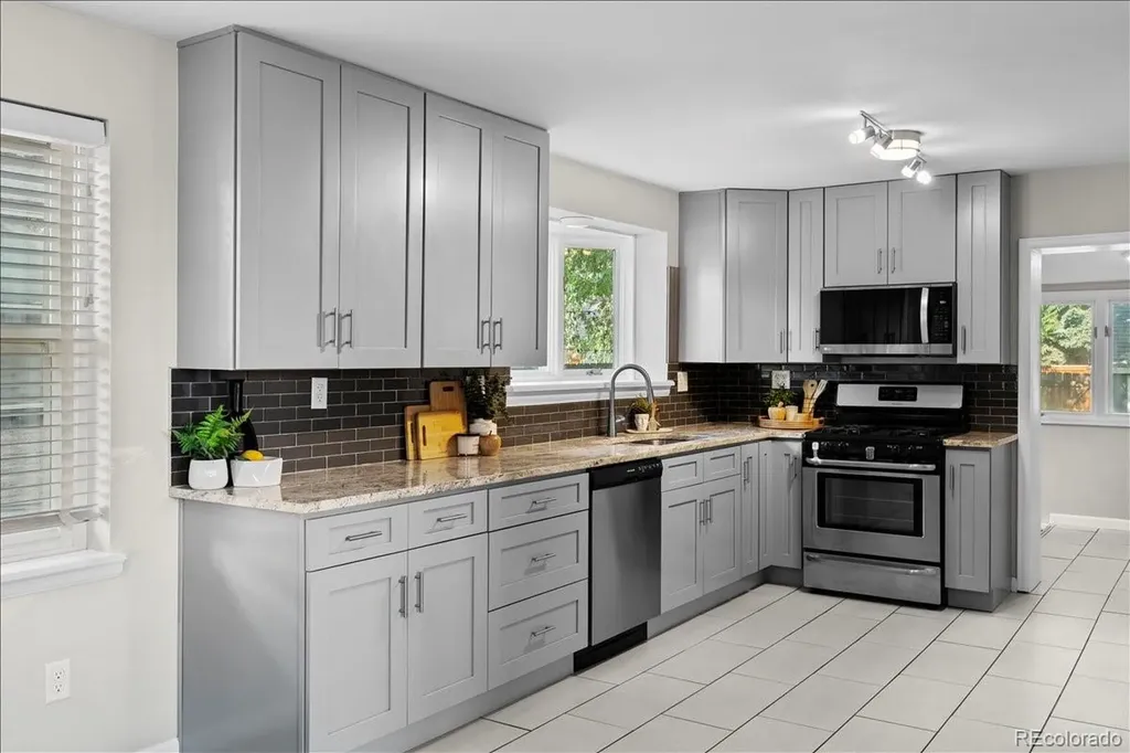 3559 N Jackson Street Denver CO 80205