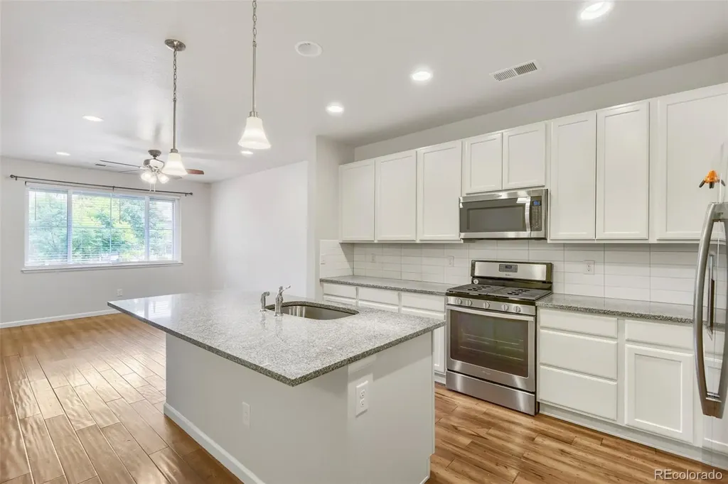 508 E Dry Creek Place Littleton CO 80122
