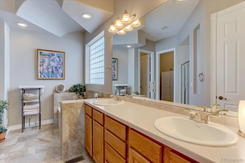 9557 W Plymouth Avenue Littleton CO 80128