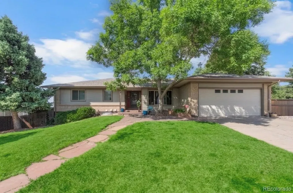 13384 W Utah Circle Lakewood CO 80228