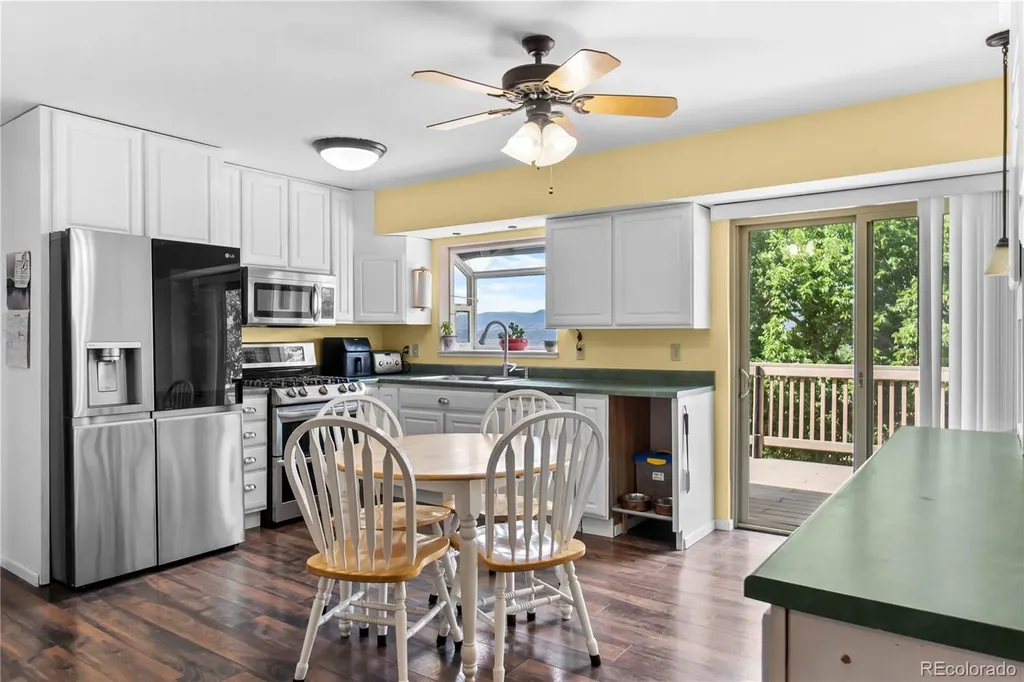 13384 W Utah Circle Lakewood CO 80228