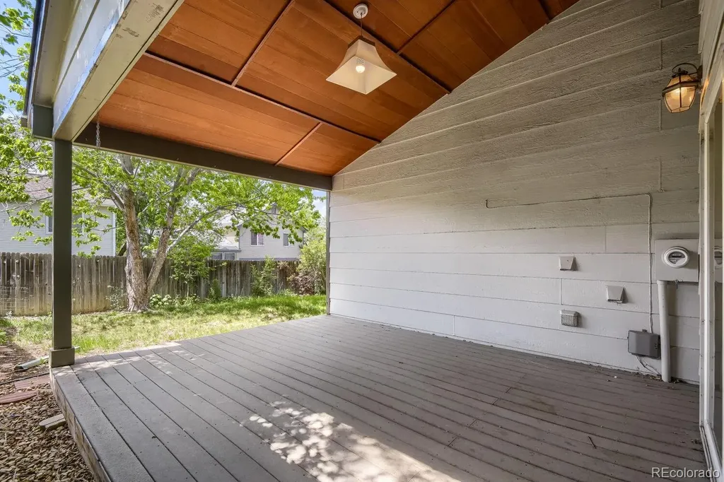 17483 E Temple Drive Aurora CO 80015