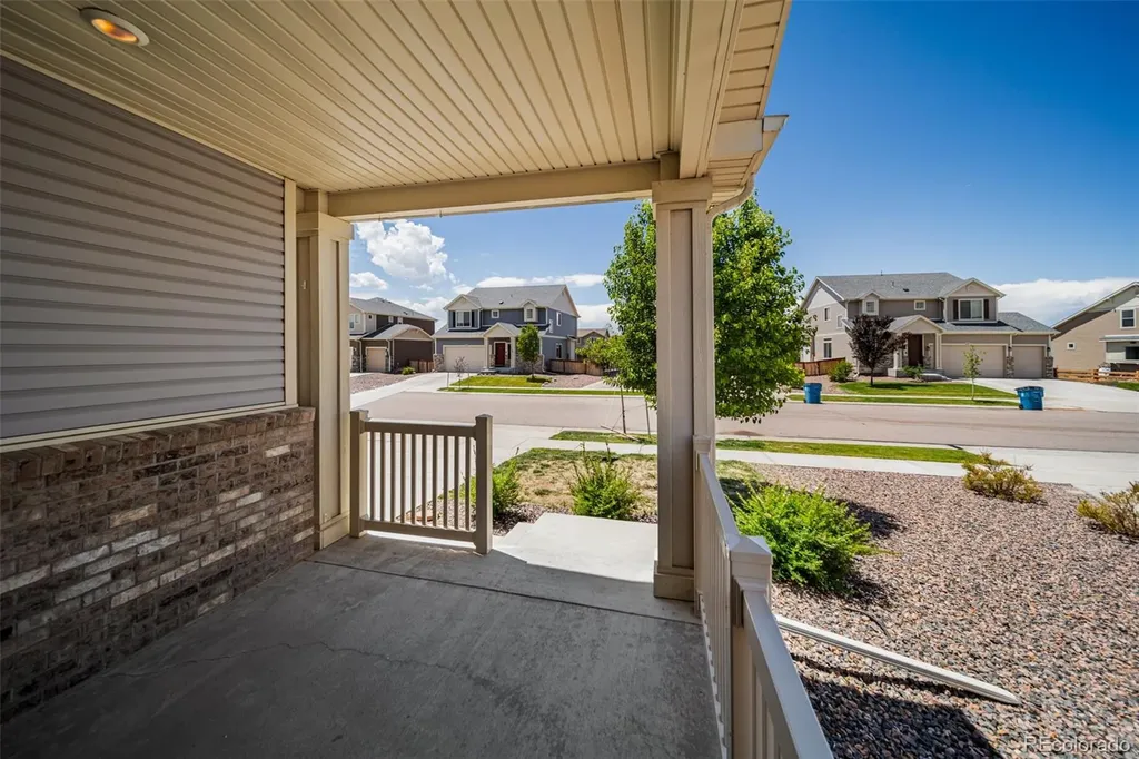 10178 Walden Court Commerce City CO 80022