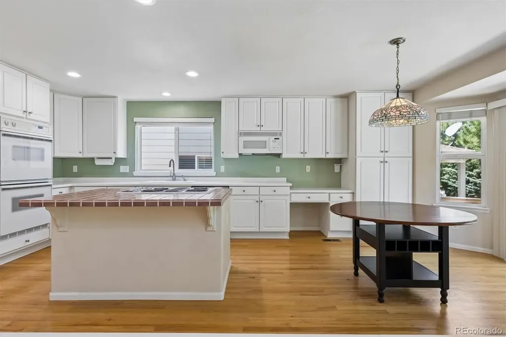 5725 Glenstone Drive Littleton CO 80130