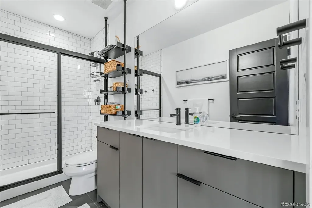6306 N Elmira Court Denver CO 80238