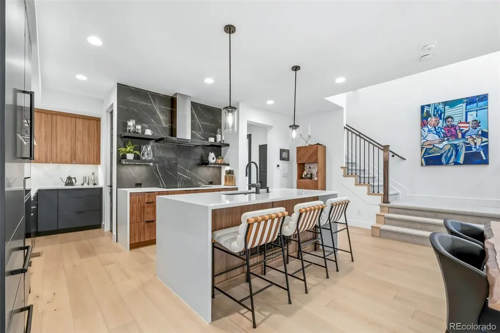 6306 N Elmira Court Denver CO 80238