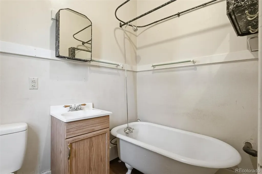 2531 Eaton Street Edgewater CO 80214