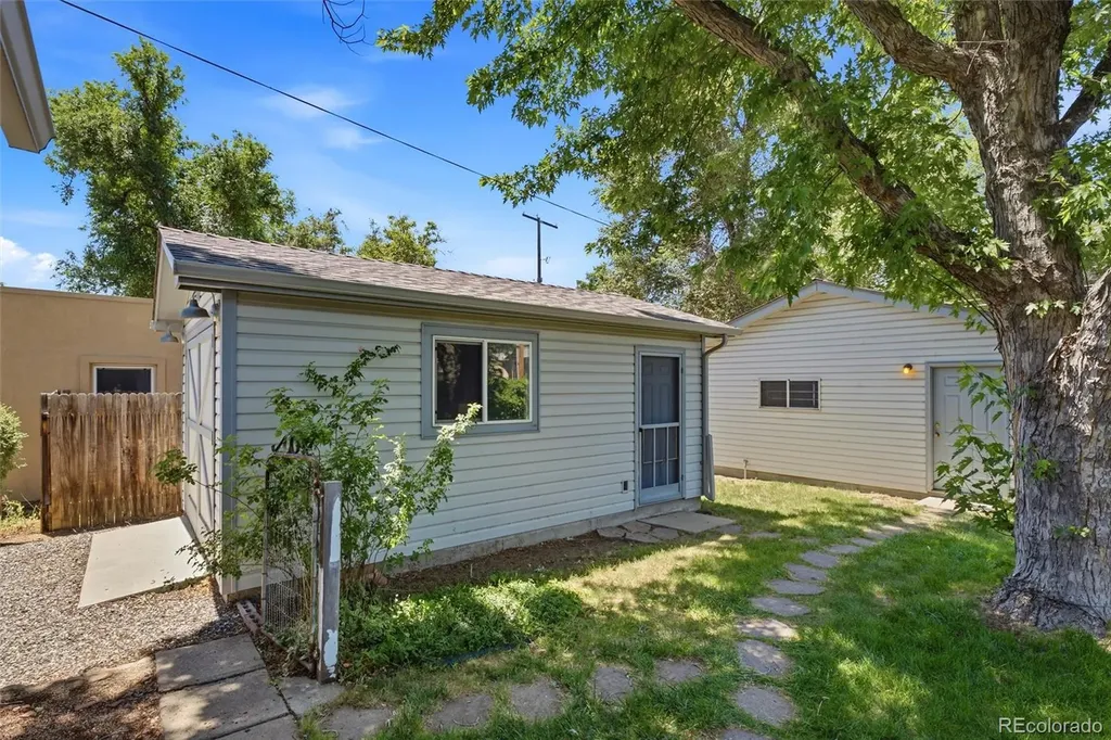 2531 Eaton Street Edgewater CO 80214