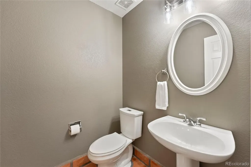 9145 Roadrunner Drive Highlands Ranch CO 80129