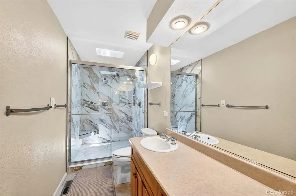 43 S Eagle Circle Aurora CO 80012