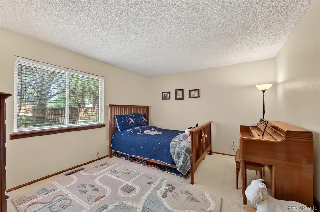 43 S Eagle Circle Aurora CO 80012