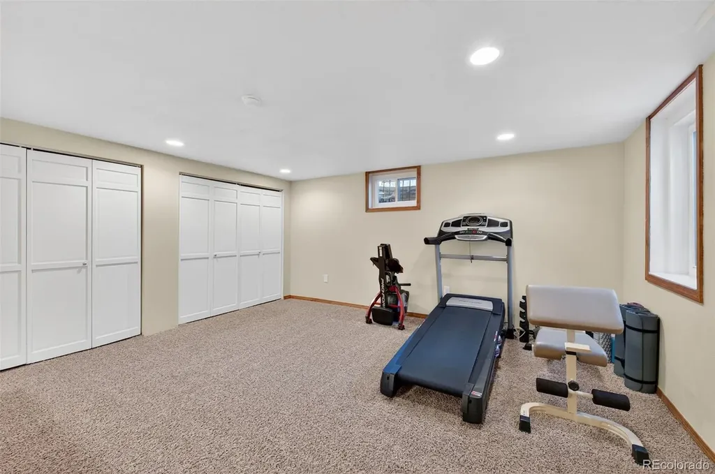 43 S Eagle Circle Aurora CO 80012