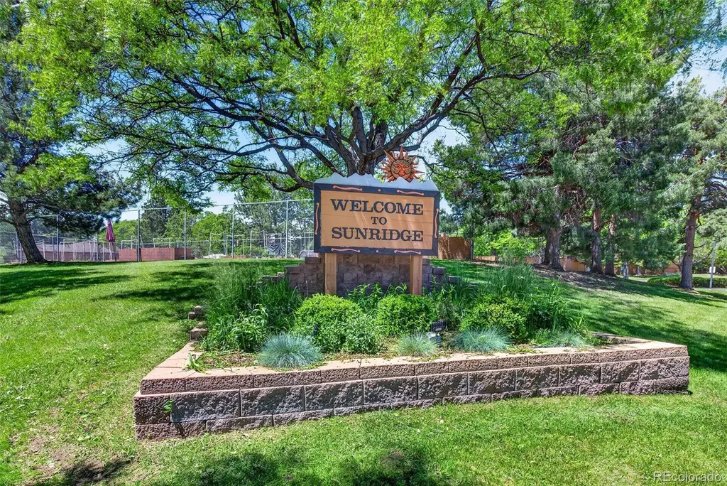 43 S Eagle Circle Aurora CO 80012