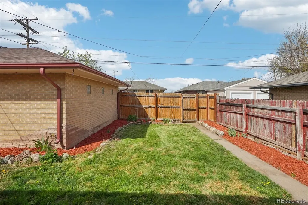 5457 E 36th Avenue Denver CO 80207