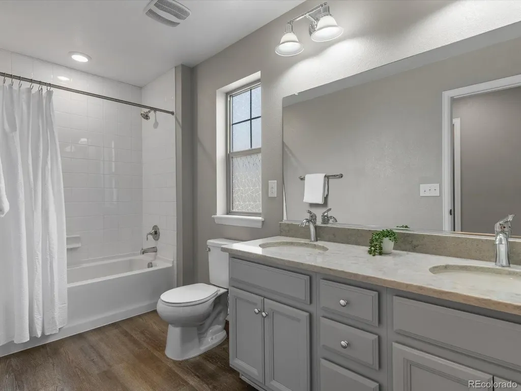 5815 Boston Court Denver CO 80238