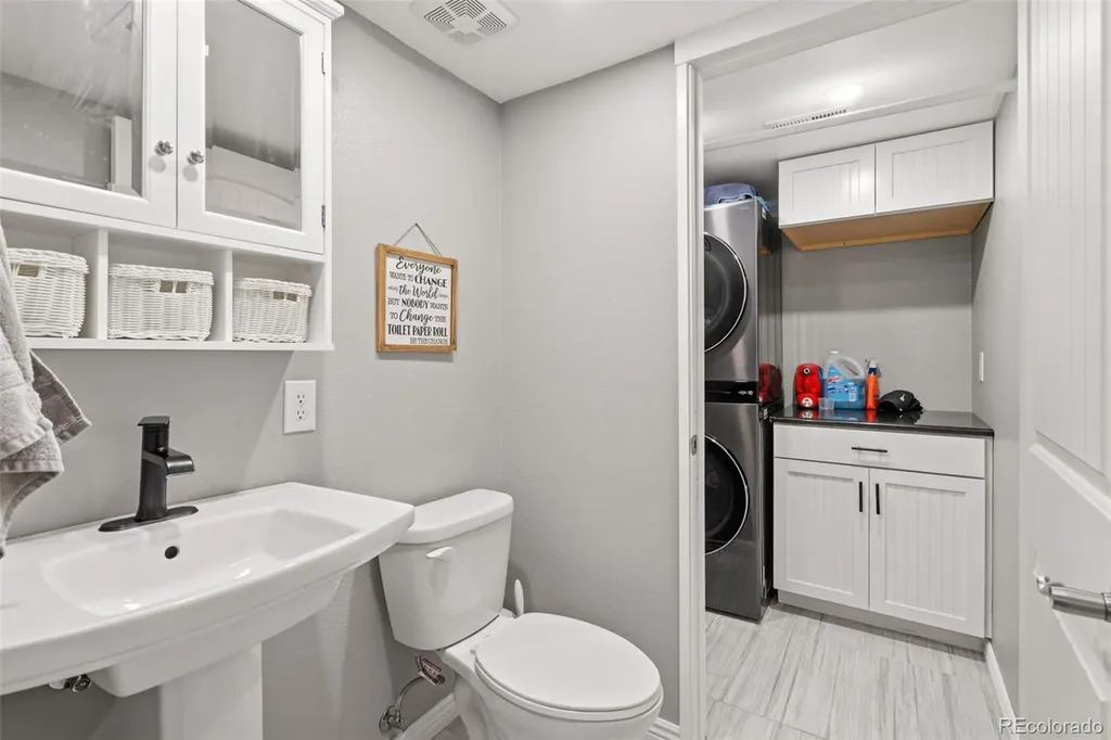 9425 W Geddes Place Littleton CO 80128