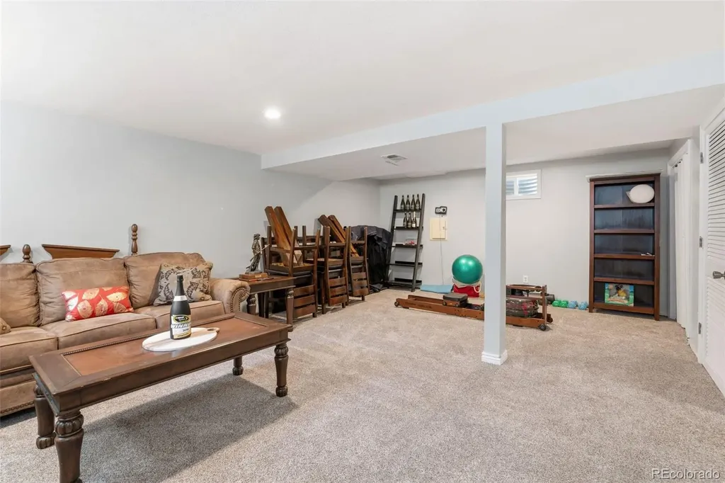 9425 W Geddes Place Littleton CO 80128