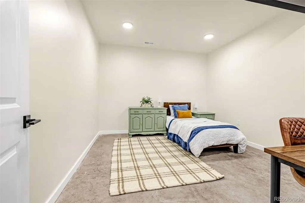 16860 Thompson Road Colorado Springs CO 80908