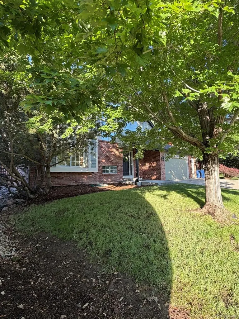 1104 Ridgeview Circle Broomfield CO 80020