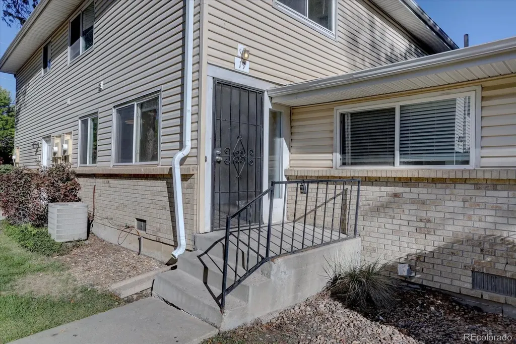 9005 E Lehigh Avenue Denver CO 80237