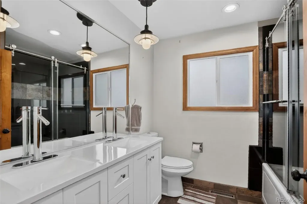 5452 S Zeno Street Centennial CO 80015