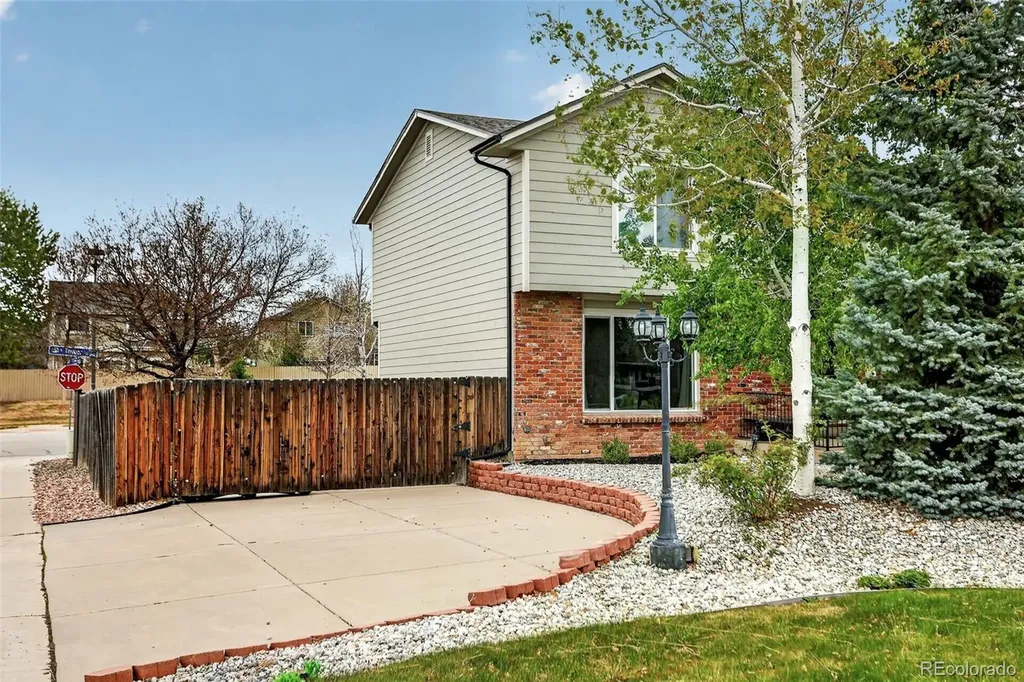 5452 S Zeno Street Centennial CO 80015