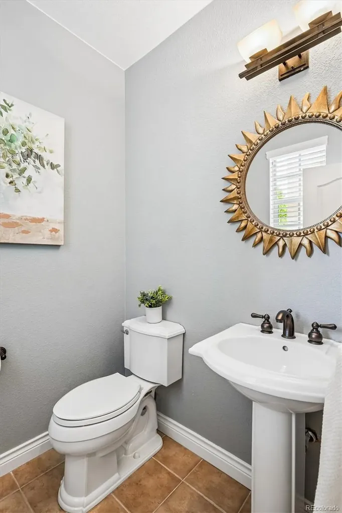 8663 E 29th Place Denver CO 80238