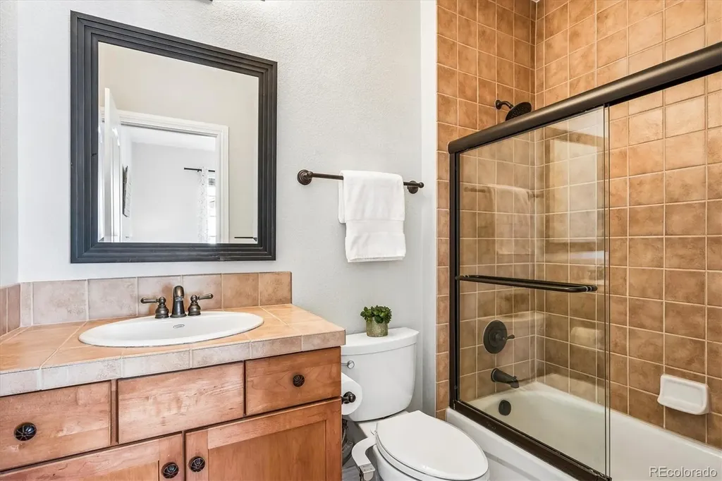 8663 E 29th Place Denver CO 80238