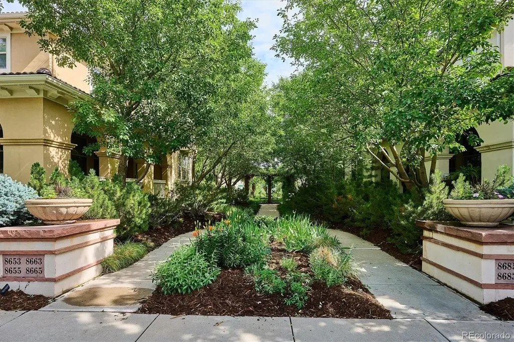 8663 E 29th Place Denver CO 80238