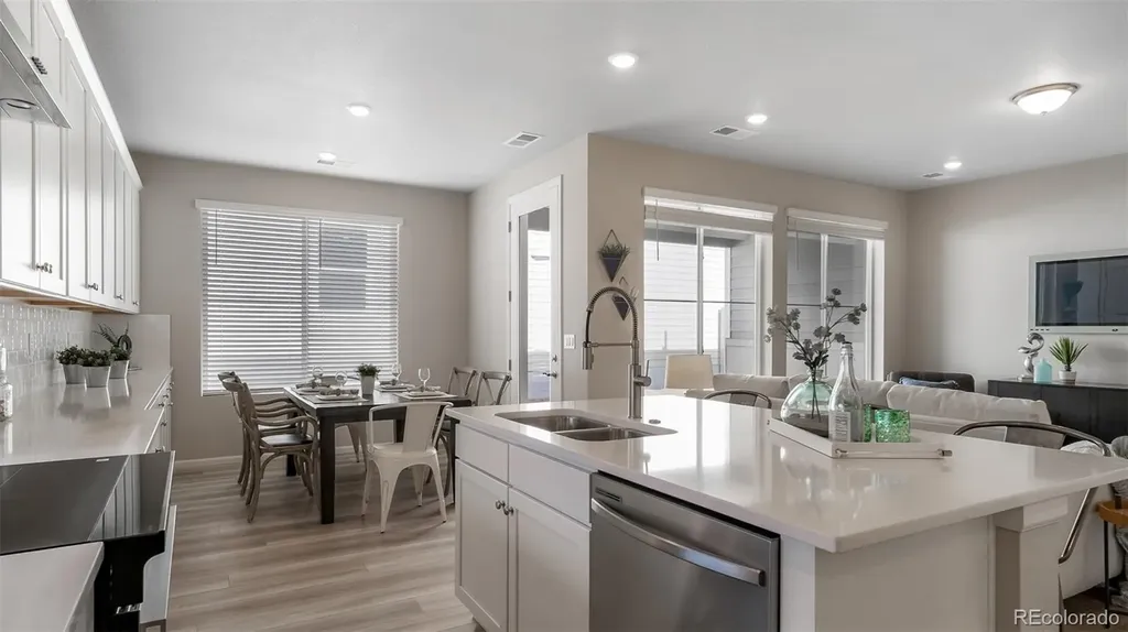 5161 N Quatar Street Aurora CO 80019