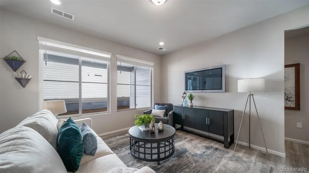 5161 N Quatar Street Aurora CO 80019
