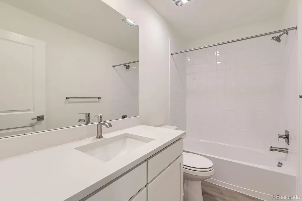 1232 S Algonquian Street Aurora CO 80018