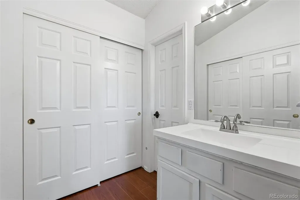 5035 S Genoa Street Aurora CO 80015