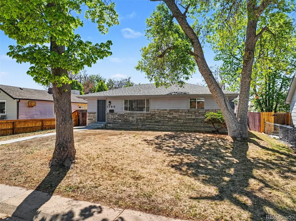 1785 Florence Street Aurora CO 80010