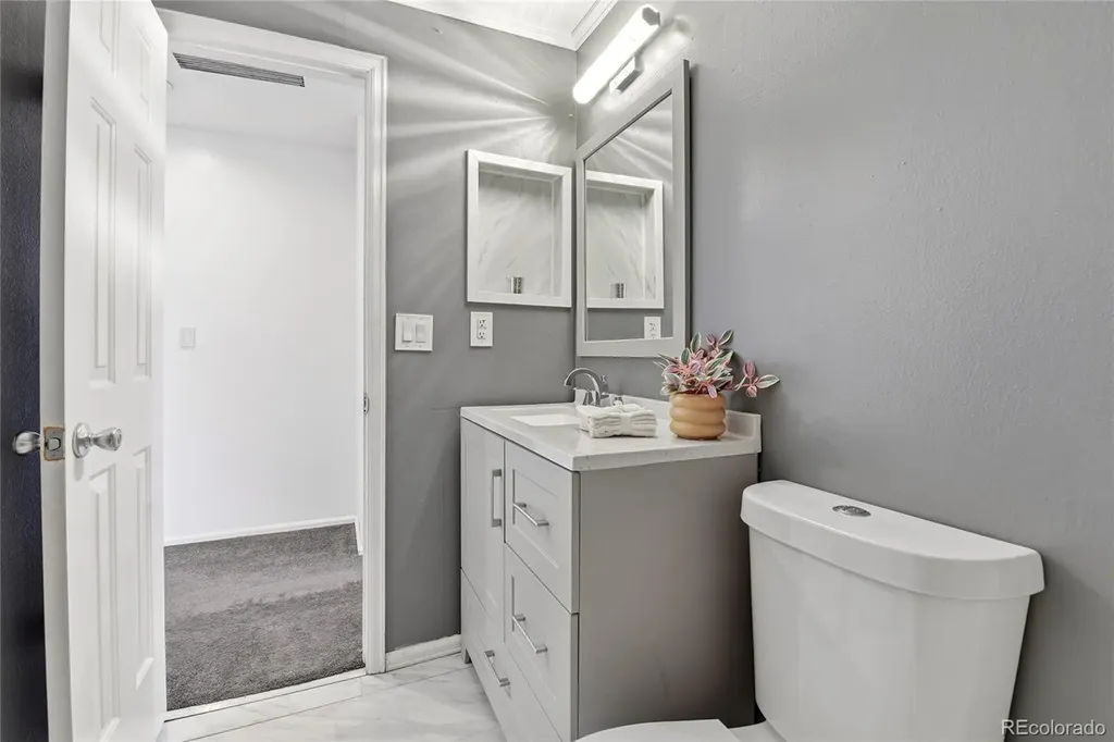 4108 S Andes Way Aurora CO 80013